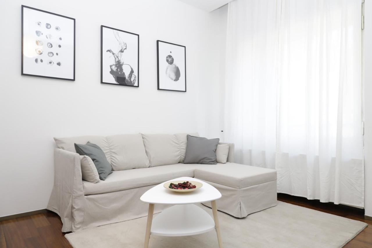 Hemeras Boutique Homes - 2 Luxury Apartments In The City Center มิลาน ภายนอก รูปภาพ